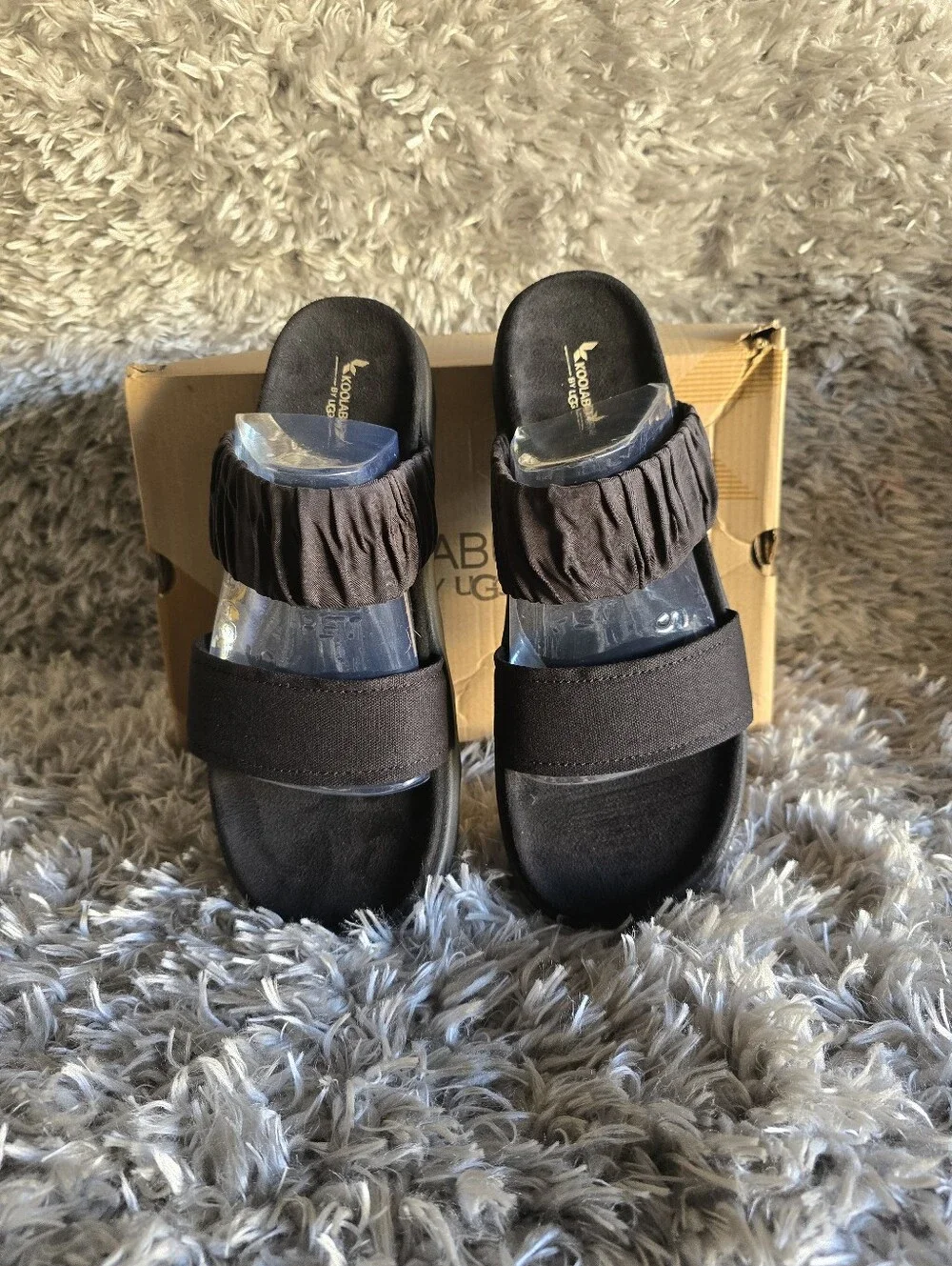 Koolaburra Women's Black W TAYLA Slide Sandals